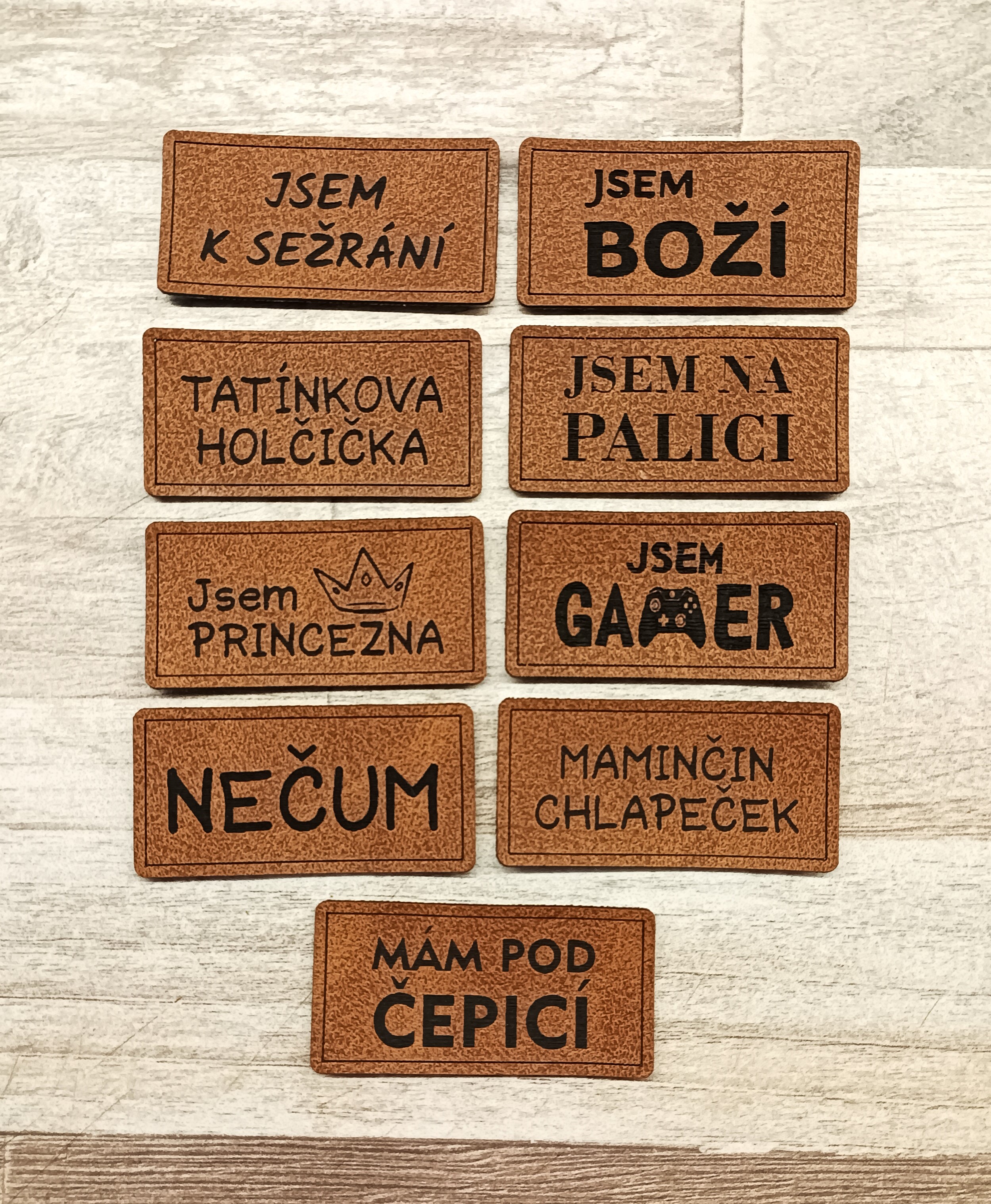 Koženkový štítek Jsem na palici