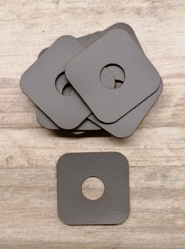 Koženkové podložky pod průchodky 2x2 cm (10ks) - různé barvy (10 ks)
